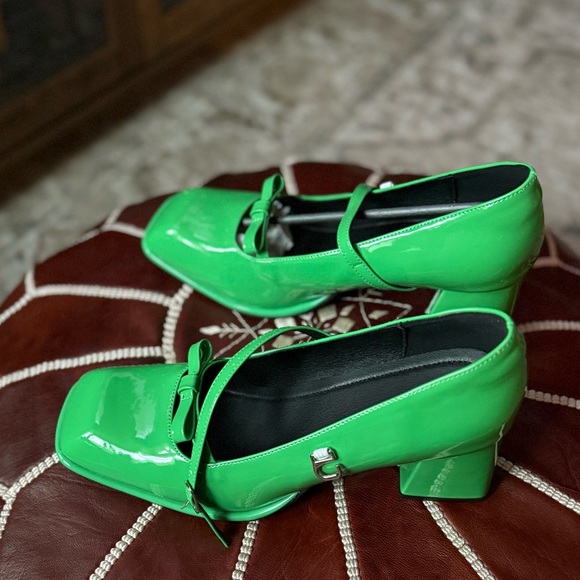 Green heels perfect for spring comfy heels - Picture 4 of 10